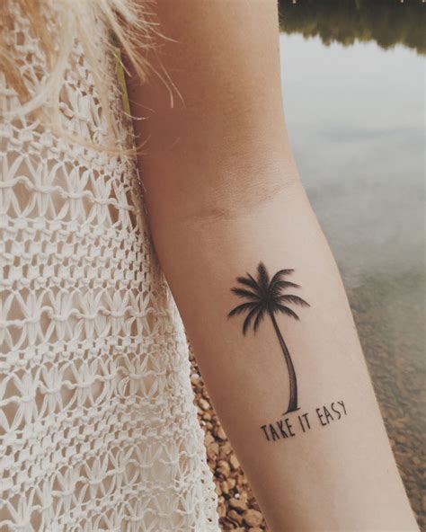 palmera tatuaje|99 Tatuajes de palmeras y el gran significado que。